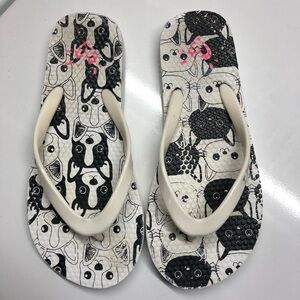 I love cats I love dogs print white and black flip flops